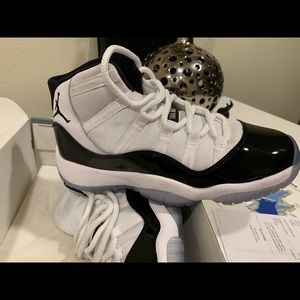 Jordan 11 Retro size 6Y
